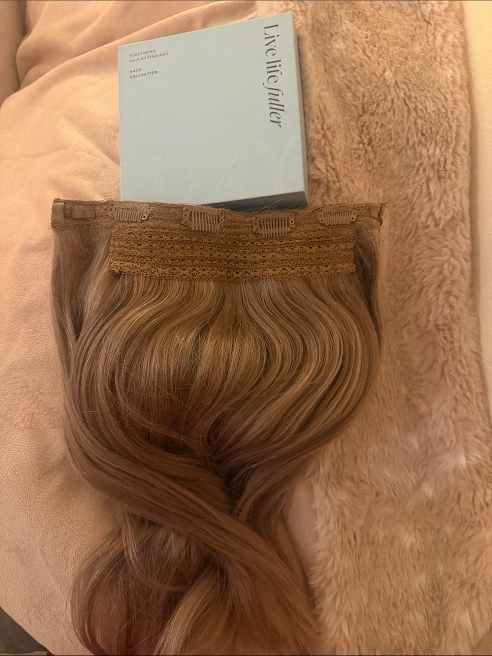 Luxy hair halo extensions in the color natural dimensional blonde 16 inches - Picture 3 of 3
